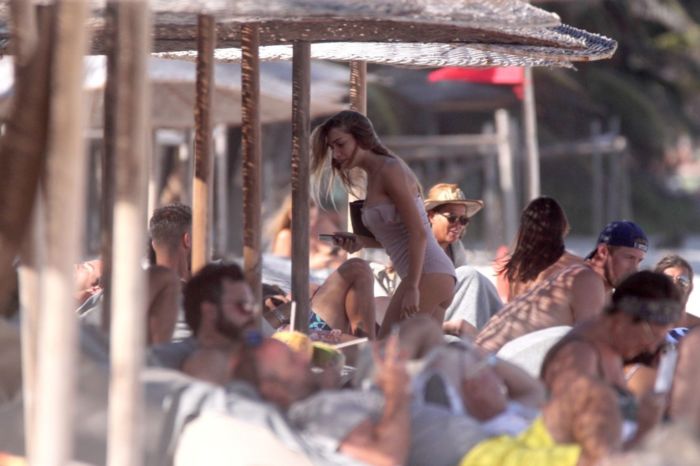 Elisa De Panicis Spotted With Fellow Model Friend Elena Gusmeroli At The Beach
