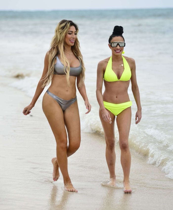 Farrah Abraham's Special Photoshoot In A Grey Bikini In Mexico