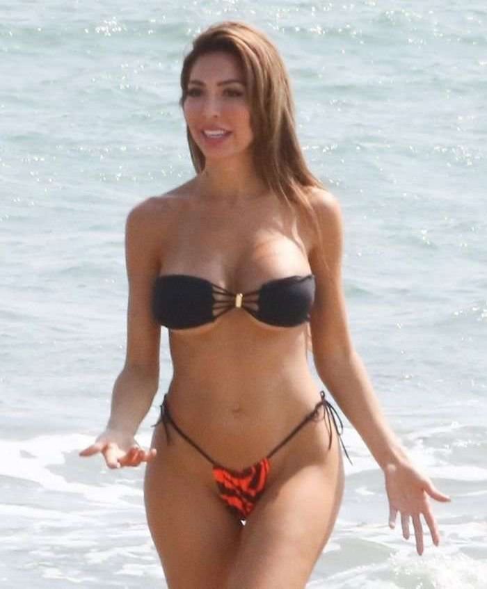Farrah Abraham Vacationing In Bikini At The Beach In Venice