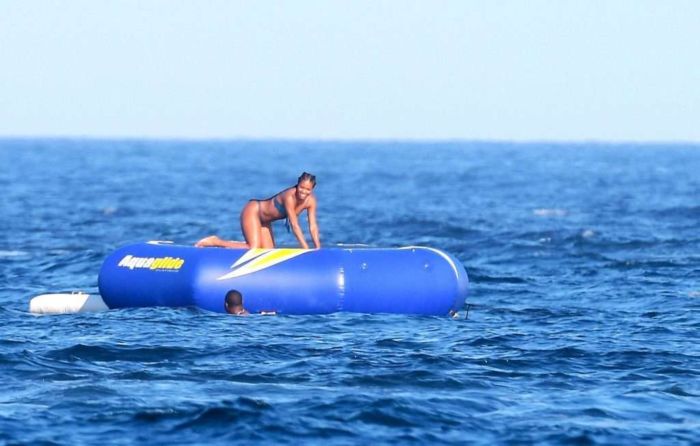 Gabrielle Union And Dwyane Wade Vacationing On A Luxury Yacht In St Tropez
