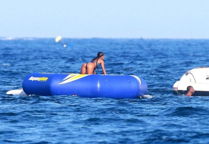 Gabrielle Union And Dwyane Wade Vacationing On A Luxury Yacht In St Tropez