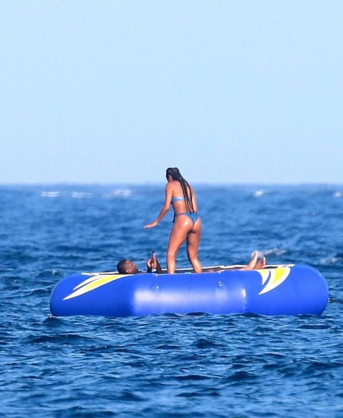 Gabrielle Union And Dwyane Wade Vacationing On A Luxury Yacht In St Tropez
