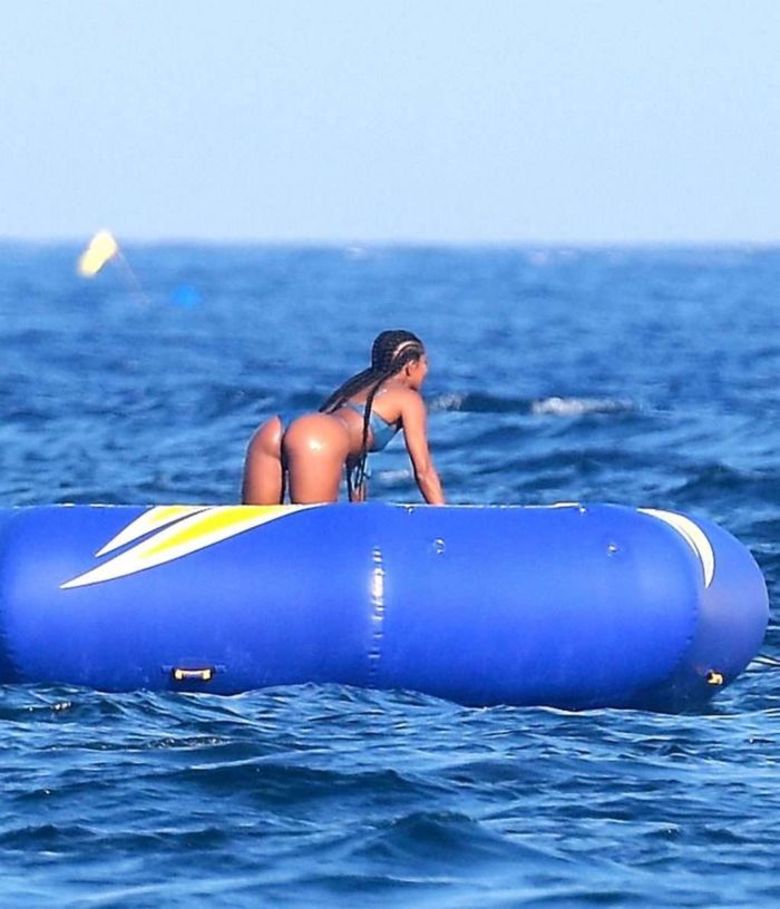 Gabrielle Union And Dwyane Wade Vacationing On A Luxury Yacht In St Tropez