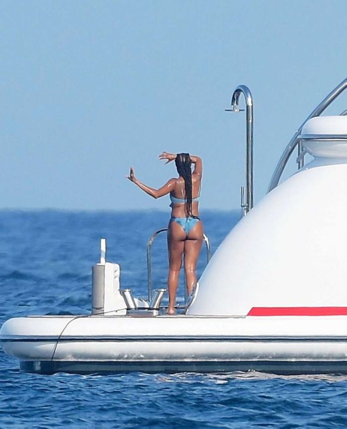 Gabrielle Union And Dwyane Wade Vacationing On A Luxury Yacht In St Tropez