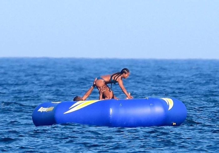 Gabrielle Union And Dwyane Wade Vacationing On A Luxury Yacht In St Tropez