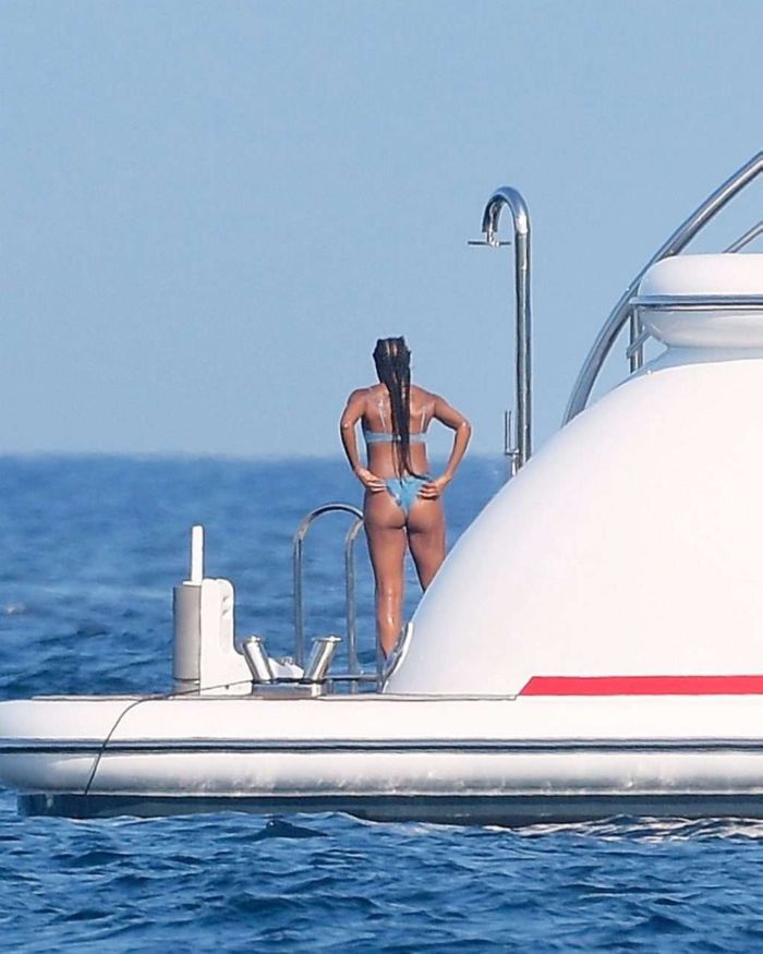 Gabrielle Union And Dwyane Wade Vacationing On A Luxury Yacht In St Tropez