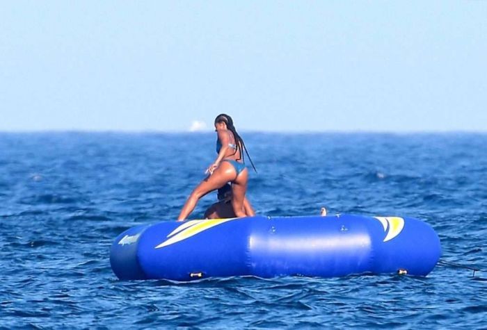 Gabrielle Union And Dwyane Wade Vacationing On A Luxury Yacht In St Tropez
