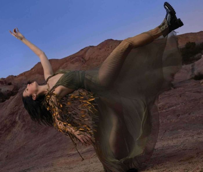 Gorgeous Gal Gadot Photoshoot For Vogue Magazine 2020