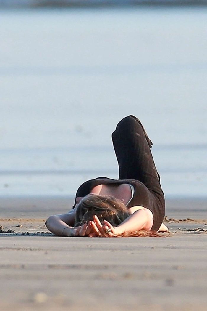 Gisele Bundchen Enjoying In Bikini On The Beach In Costa Rica