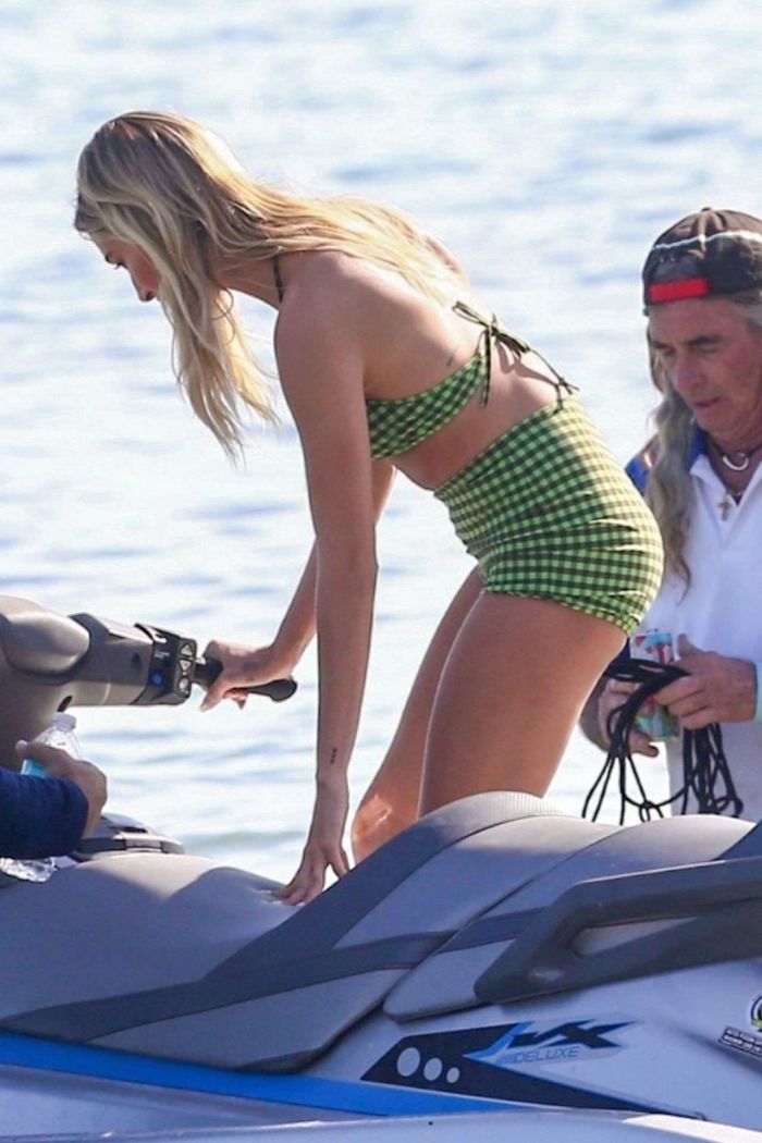 Hailey Baldwin Candids In A Swimsuit On The Beach In Miami