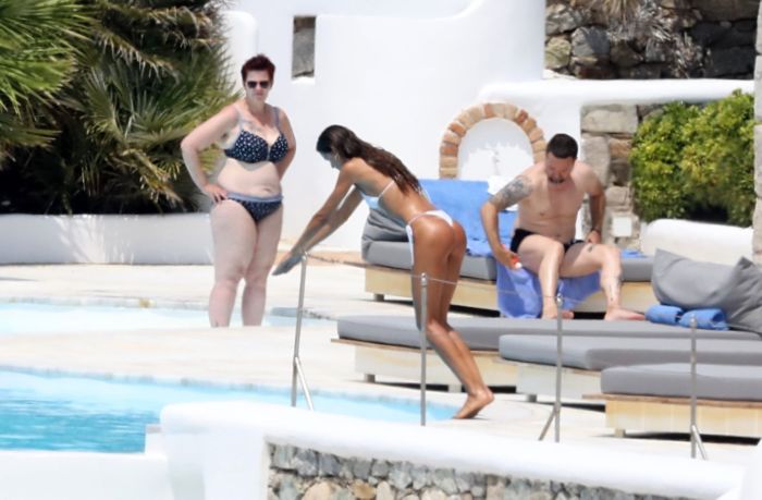 Izabel Goulart In White Bikini On The Beautiful Island Of Mykonos