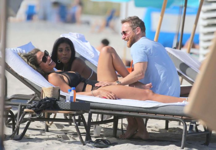 Jessica Ledon Relaxing In A Swimsuit On The Beach In Miami