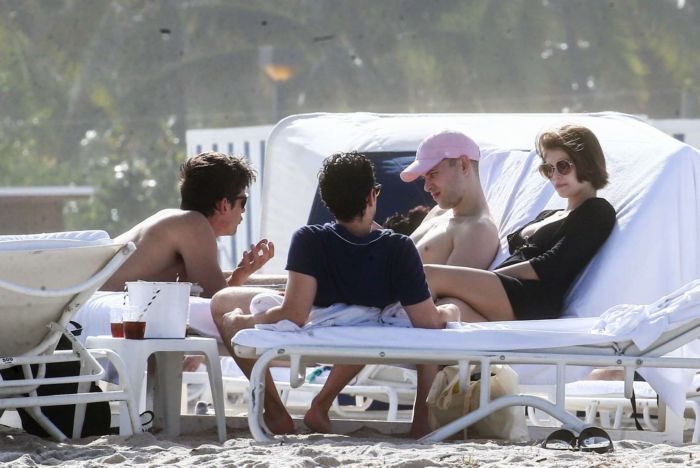 Kaia Gerber Relaxing In A Bikini On The Beach In Miami