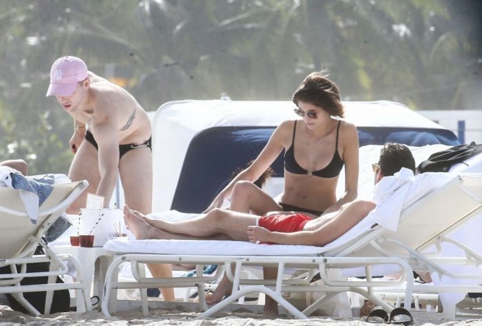 Kaia Gerber Relaxing In A Bikini On The Beach In Miami