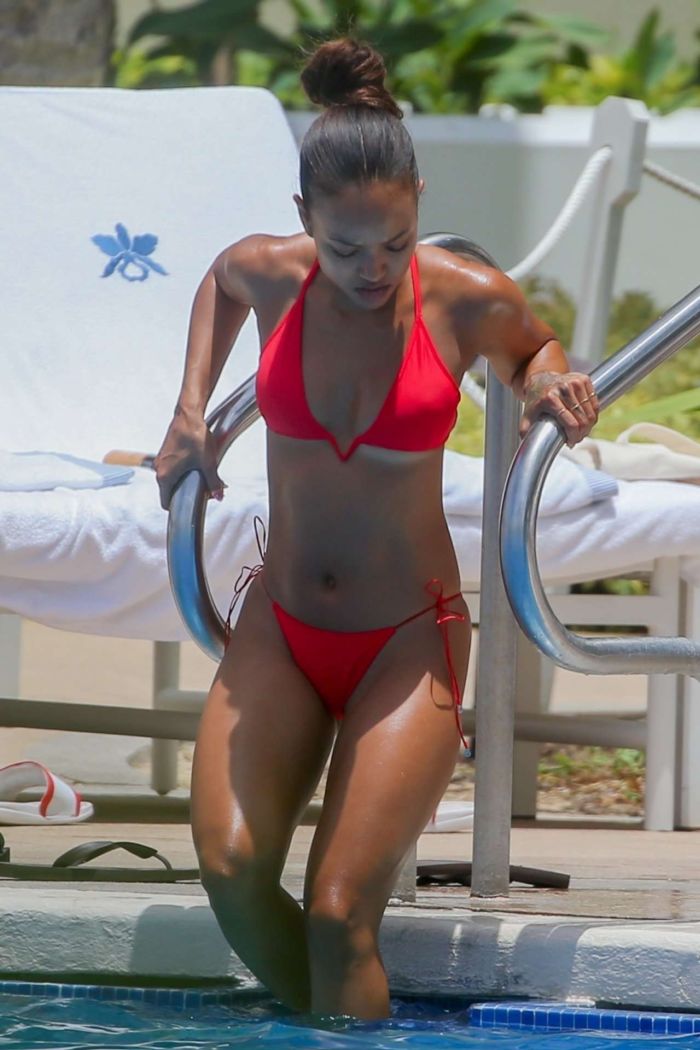 Karrueche Tran In A Red Bikini At A Swimming Pool In Hawaii