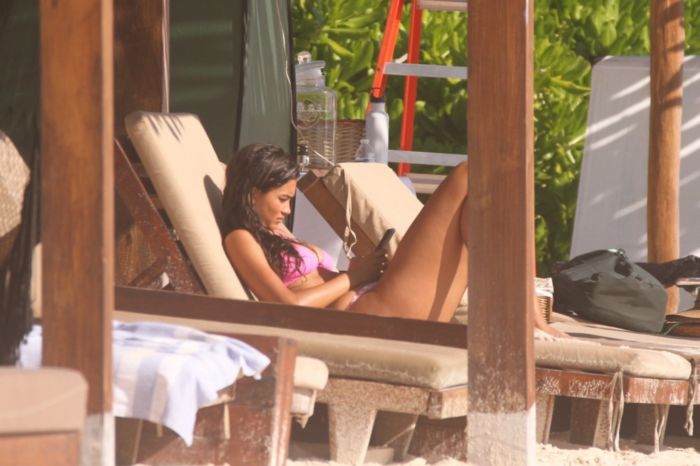 Kelly Gale Candids In Bikini On The Beach In Tulum