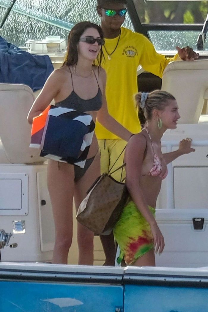 Kendall Jenner Vacationing In Bikini On A Boat In Jamaica