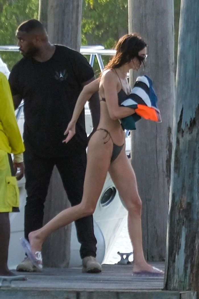 Kendall Jenner Vacationing In Bikini On A Boat In Jamaica