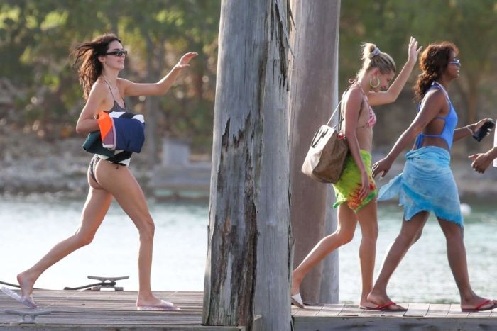 Kendall Jenner Vacationing In Bikini On A Boat In Jamaica