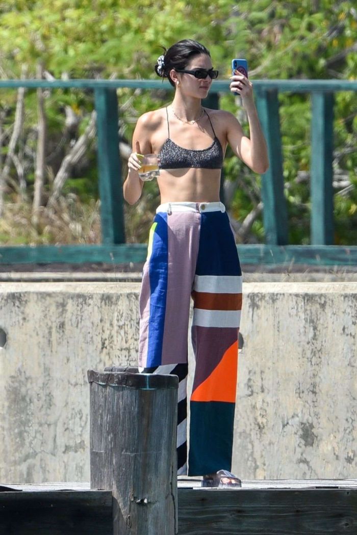 Kendall Jenner Vacationing In Bikini On A Boat In Jamaica