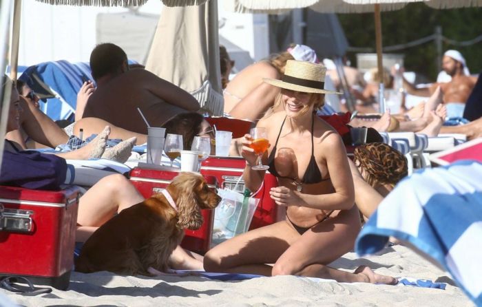 Kimberley Garner Vacationing In A Black Bikini At The Beach In Miami