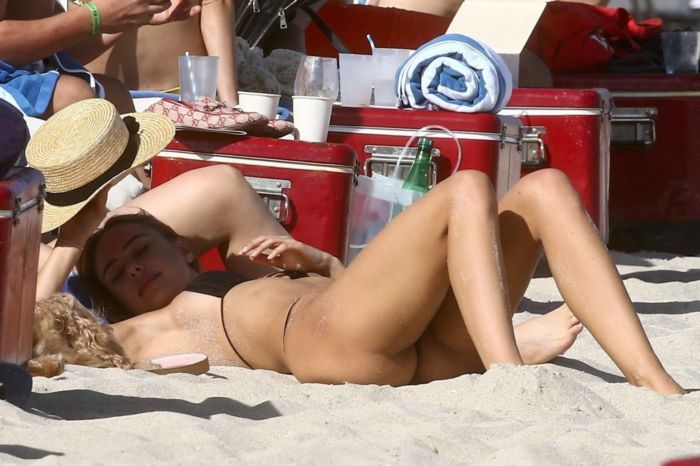 Kimberley Garner Vacationing In A Black Bikini At The Beach In Miami