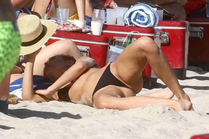 Kimberley Garner Vacationing In A Black Bikini At The Beach In Miami