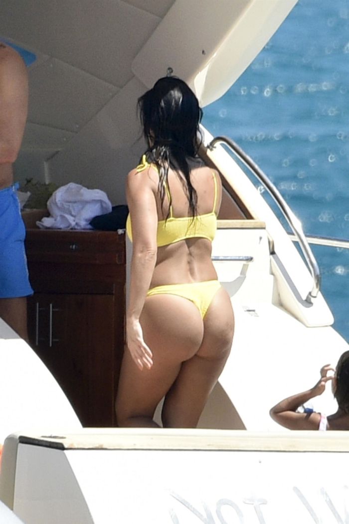 Kourtney Kardashian During Her Vacation On A Yacht In Corsica