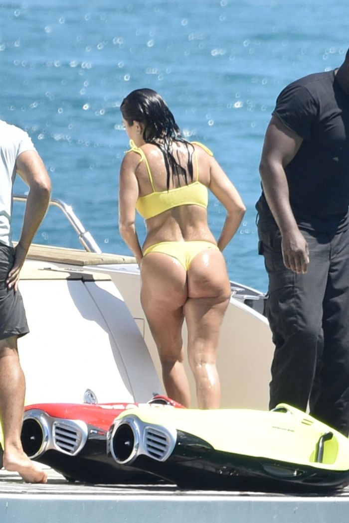 Kourtney Kardashian During Her Vacation On A Yacht In Corsica