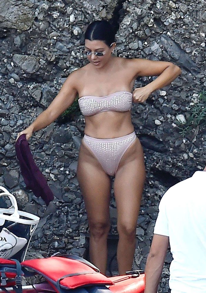 Kourtney Kardashian Kayaking In A Bikini In Portofino