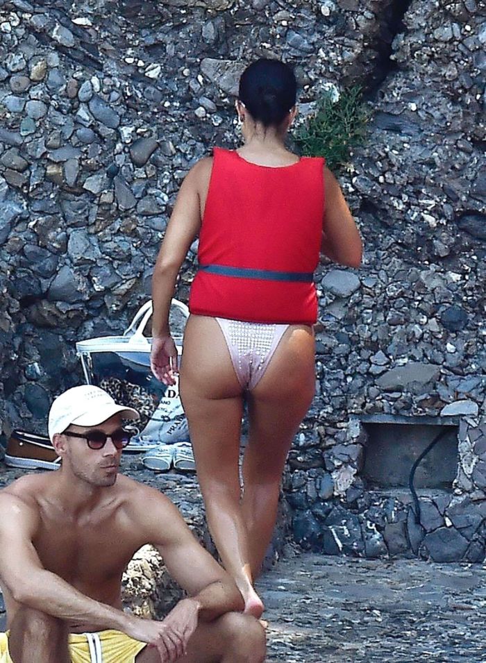 Kourtney Kardashian Kayaking In A Bikini In Portofino