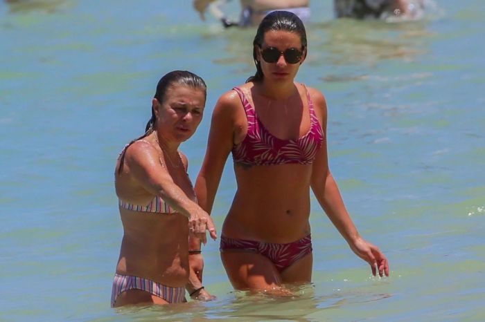 Lea Michele On A Vacation In Bikini At The Beach In Hawaii