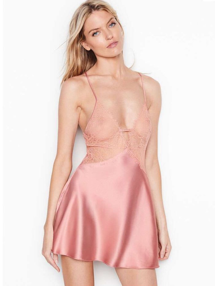 Martha Hunt Poses For Victoria's Secret Photoshoot 2019