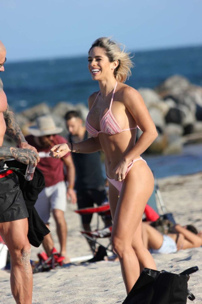 Michelle Lewin During Her Vacation An Pink Bikini On Miami Beach