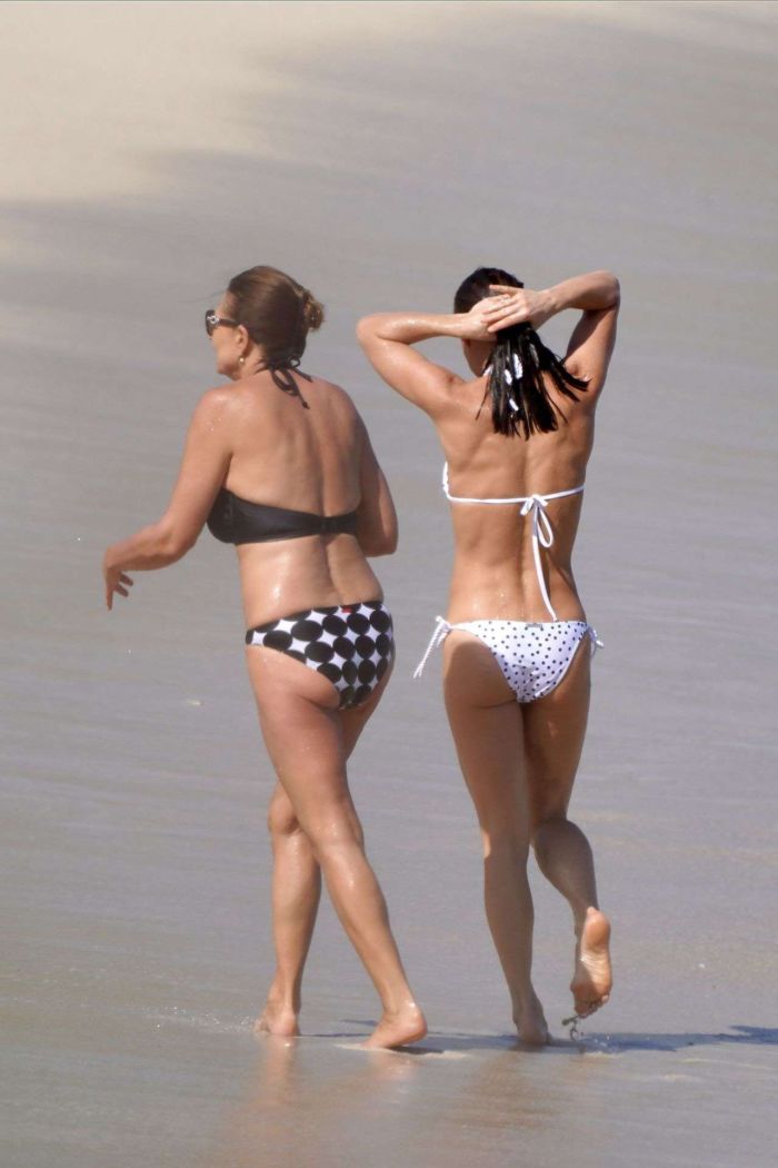 Pippa Middleton In Bikini With Her Partner At The Beach In St Barts