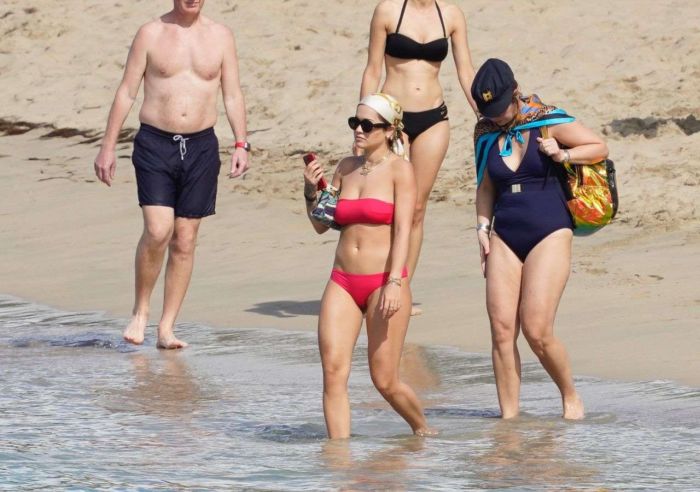 Rita Ora On A Vacation In Pink Bikini At A Beach