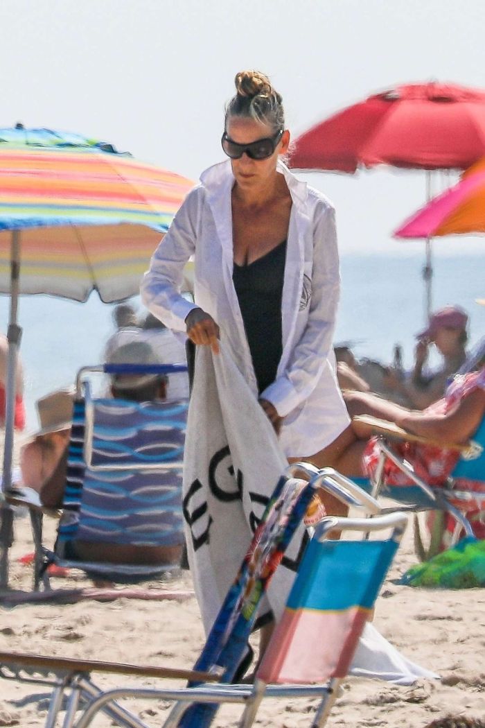 Sarah Jessica Parker Vacationing In A Swimsuit With Her Family In Hamptons