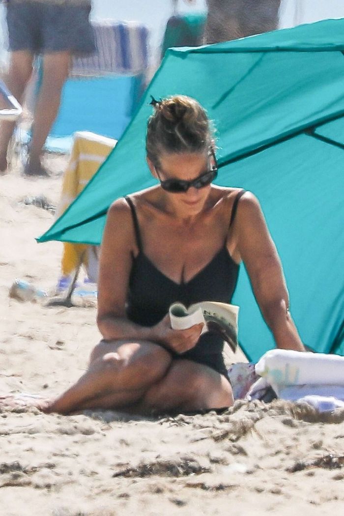 Sarah Jessica Parker Vacationing In A Swimsuit With Her Family In Hamptons