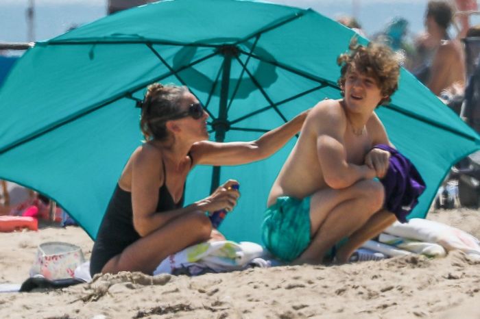 Sarah Jessica Parker Vacationing In A Swimsuit With Her Family In Hamptons