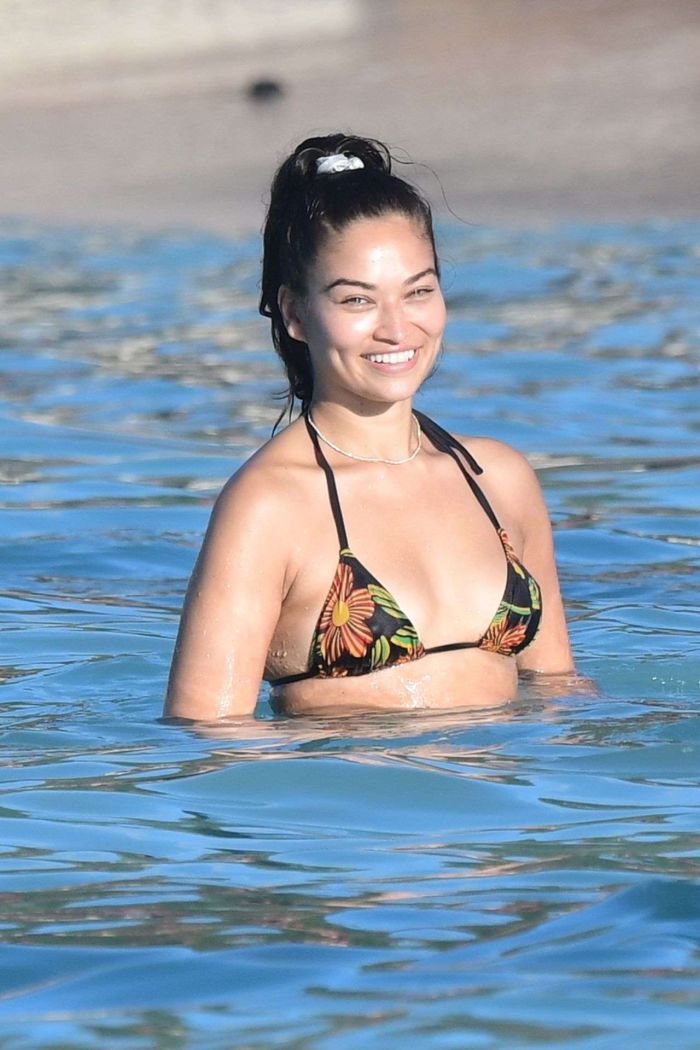Shanina Shaik On A Bikini Vacation At A Pool In St Barts'