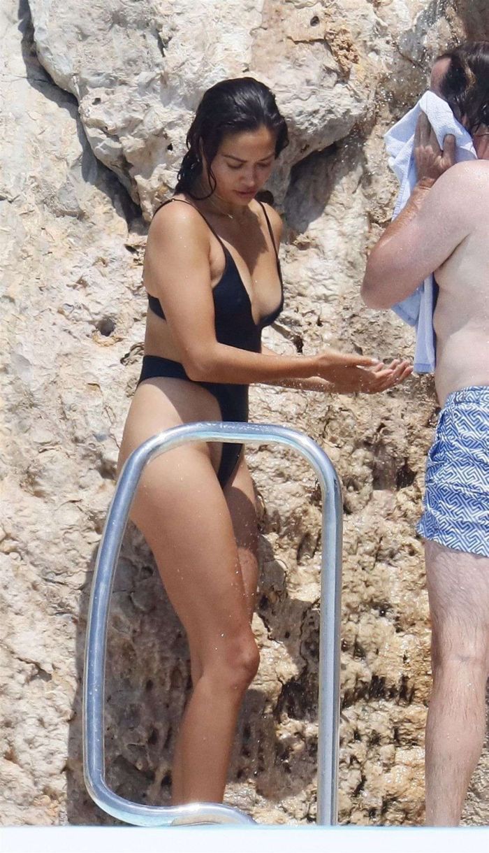 Shanina Shaik On A Bikini Vacation With A Friend At The Swimming Pool In Antibes