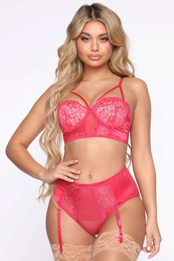 Sofia Jamora Showcasing Fashion Nova Lingerie Collection 2019