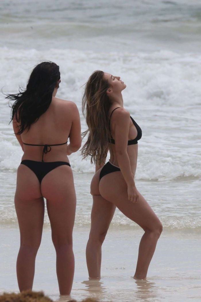Stefanie Knight On A Vacation In A Black Bikini At The Beach In Tulum