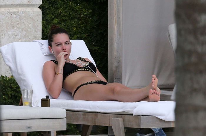 Thylane Blondeau Relaxing At The Swimming Pool In Miami