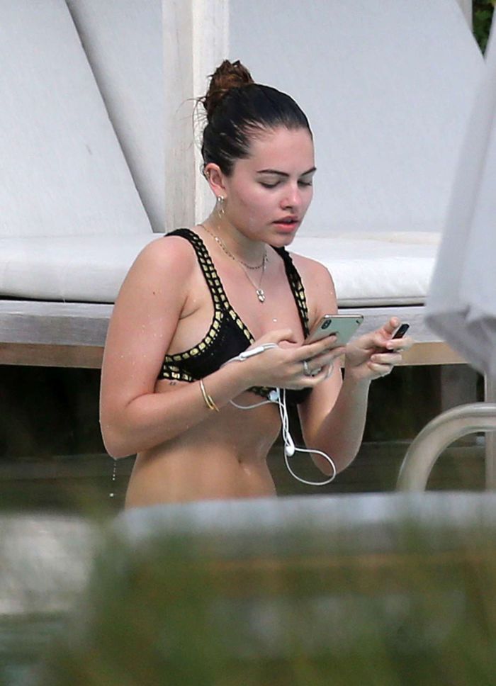 Thylane Blondeau Relaxing At The Swimming Pool In Miami