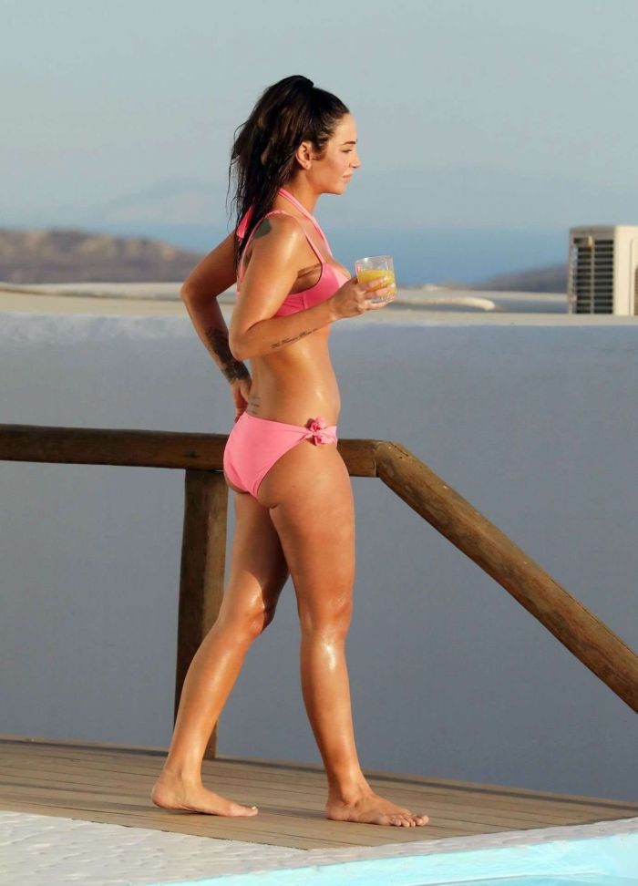 Tulisa Contostavlos In A Bikini At The Swimming Pool In Greece